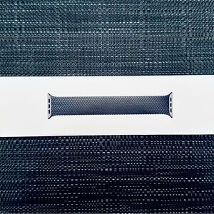 Apple Braided Solo Loop Band sz 1 45mm NEW OEM